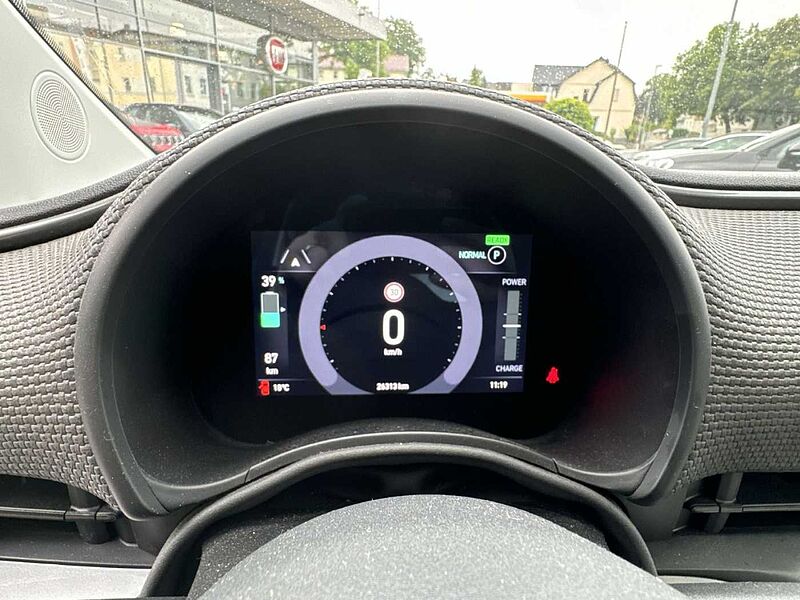 Fiat 500e La Prima 42KW Glasdach CarPlay Navi uvm.