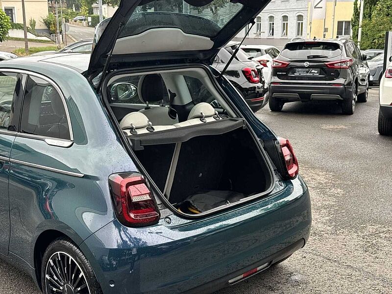 Fiat 500e La Prima 42KW Glasdach CarPlay Navi uvm.