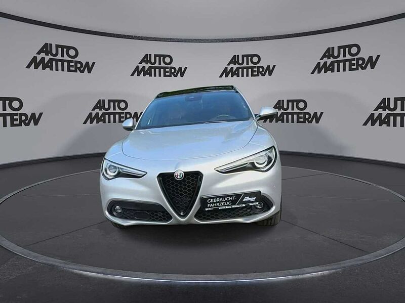 Alfa Romeo Stelvio 2,2 JTD Sprint Q4 Leder Pano