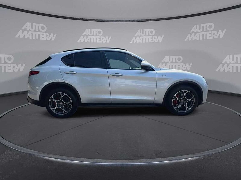 Alfa Romeo Stelvio Sprint 2,2 JTD Q4 Leder GSD PDC Navi Kamera