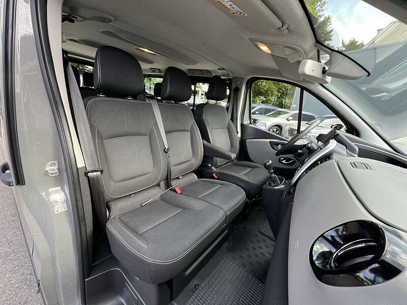 Nissan NV300 Kombi L1H1 2,7t COMFORT Klima Navi Allwetterreifen