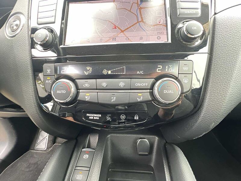 Nissan Qashqai N-Connecta AHK Klima SHZ PDC PGD LM Navi