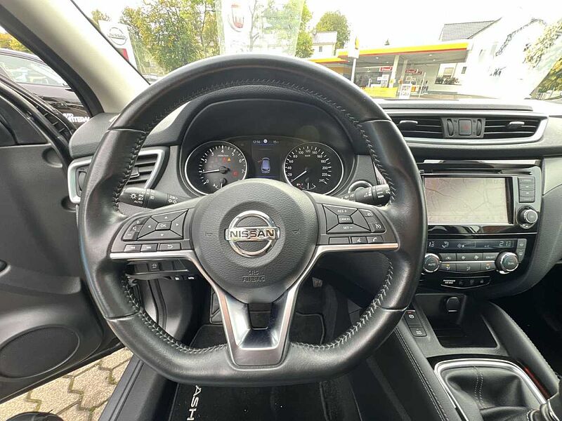 Nissan Qashqai N-Connecta AHK Klima SHZ PDC PGD LM Navi