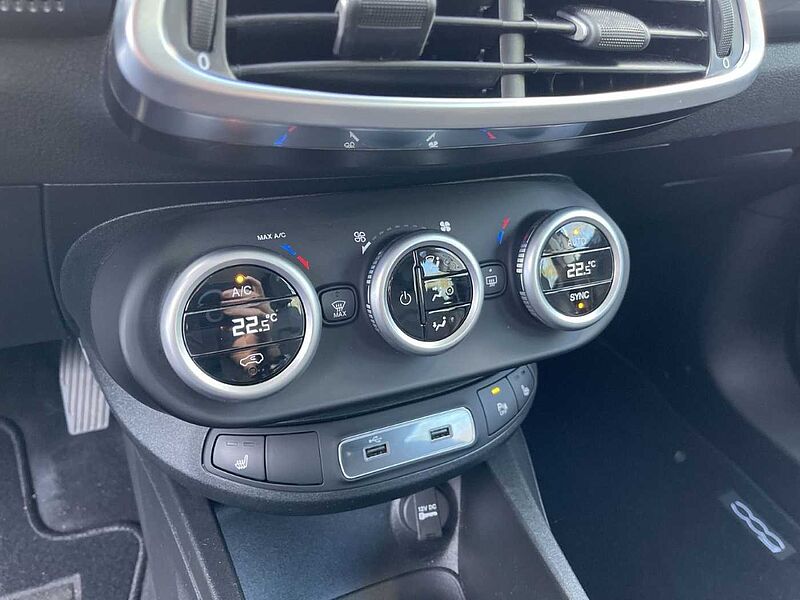 Fiat 500X Lounge Navi Kamera PDC Sitzh. DAB LED uvm.