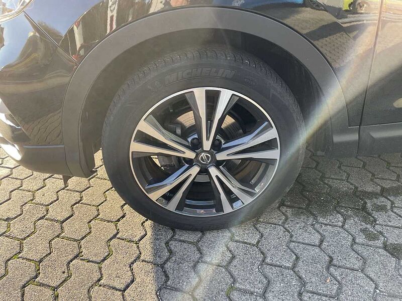 Nissan Qashqai N-Connecta Navi 360° Allwetter PGD 18'