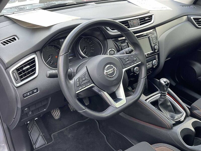 Nissan Qashqai N-Motion Navi 360° AHK Sitzh. LM19' uvm.