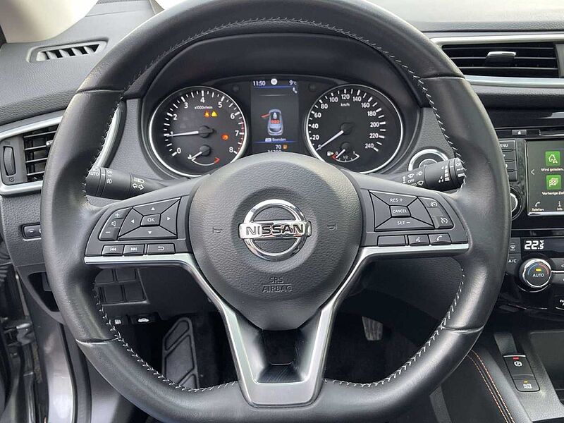 Nissan Qashqai N-Motion Navi 360° AHK Sitzh. LM19' uvm.