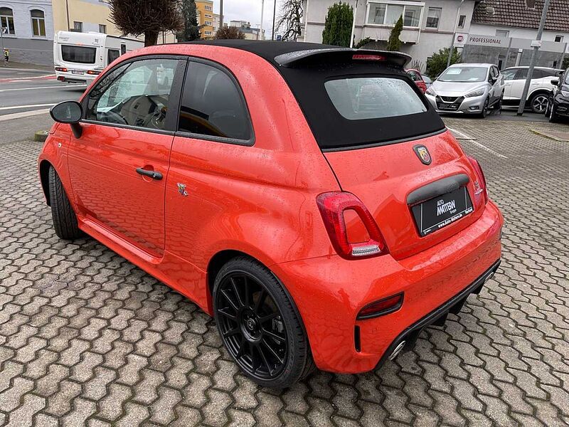 Abarth 595C Tech Pkt Beats 17' Sabelt Carbon Verdeck Schwarz